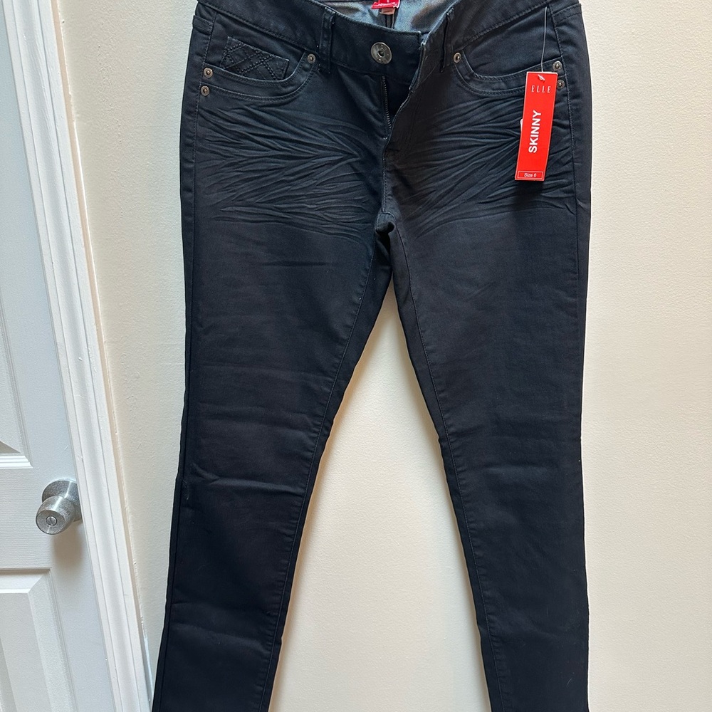 Elle Black Skinny Jeans nwt size 6